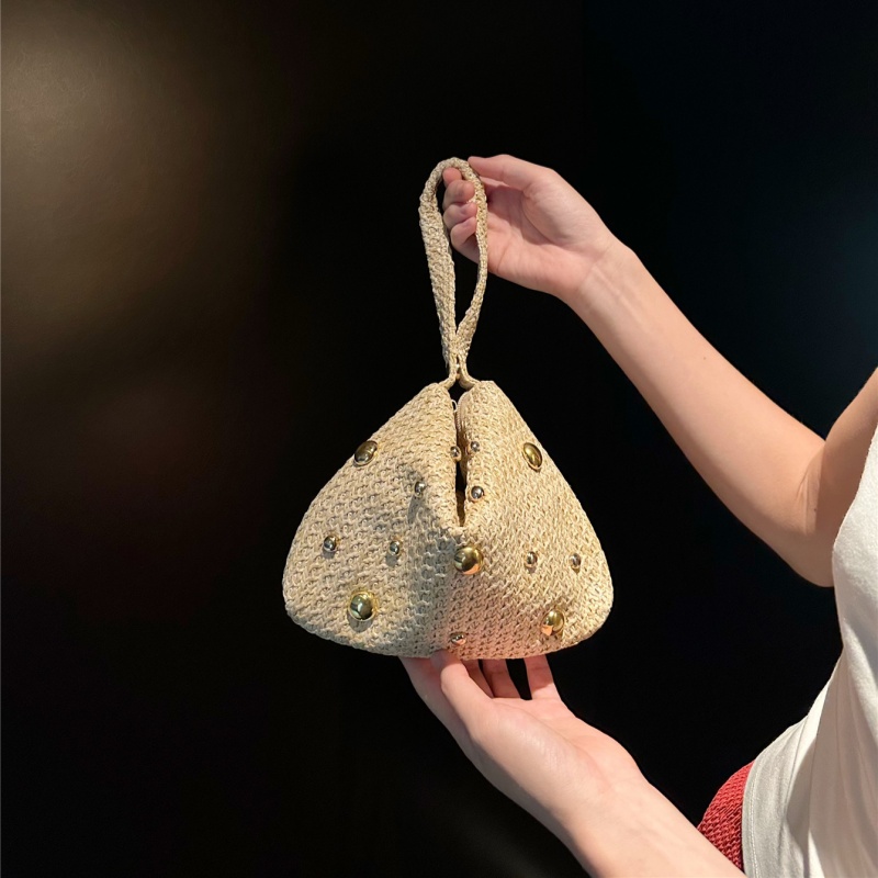 Triangular Woven Straw Clutch  - Women'S Raffia Bags 评论和价格