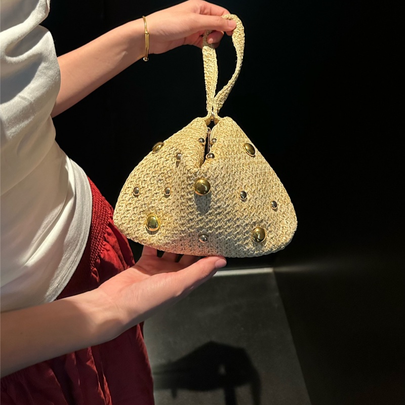 Triangular Woven Straw Clutch  - Women'S Raffia Bags 评论和价格