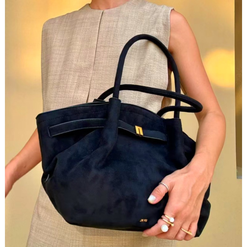 Hana Dumpling-Shaped Large Cap - Women Bags 2026 Trends 评论和价格